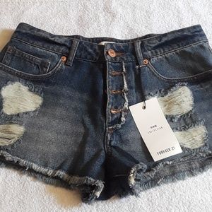 DENIM SHORTS
